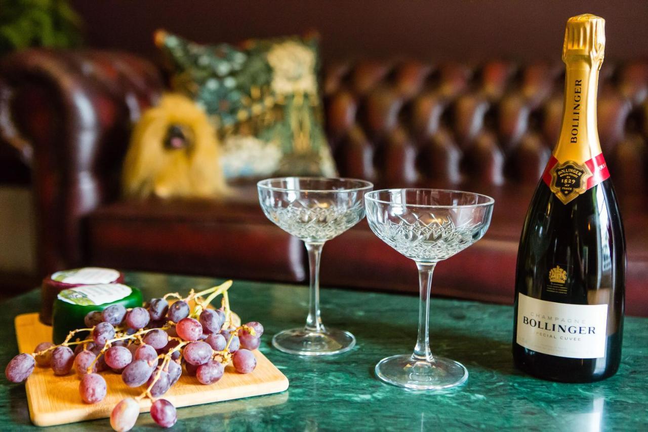 Skeldale House 'all Creatures Great & Small' By Maison Parfaite - Luxury & In Askrigg, Yorkshire Dales 3* Askrigg