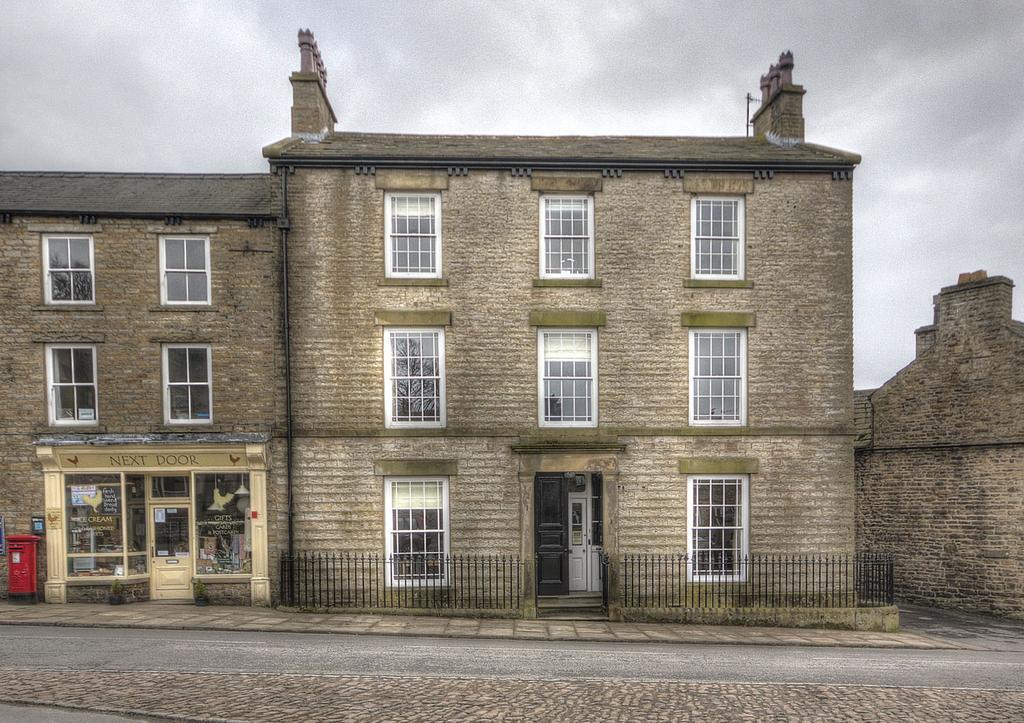 Skeldale House 'all Creatures Great & Small' By Maison Parfaite - Luxury & In Askrigg, Yorkshire Dales Askrigg